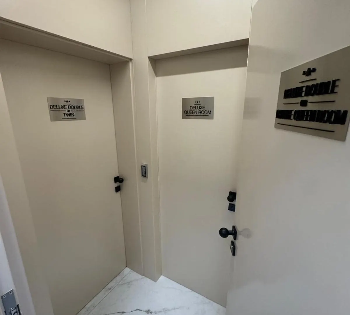 Luxurious House With Three Deluxe Rooms & Free Parking Sofia Apartment