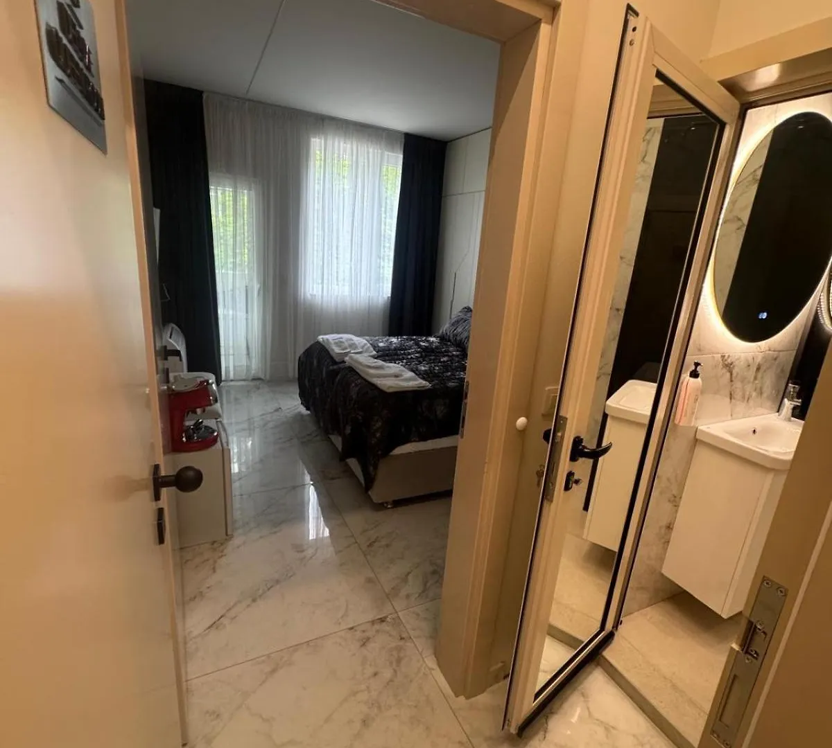 Luxurious House With Three Deluxe Rooms & Free Parking Sofia