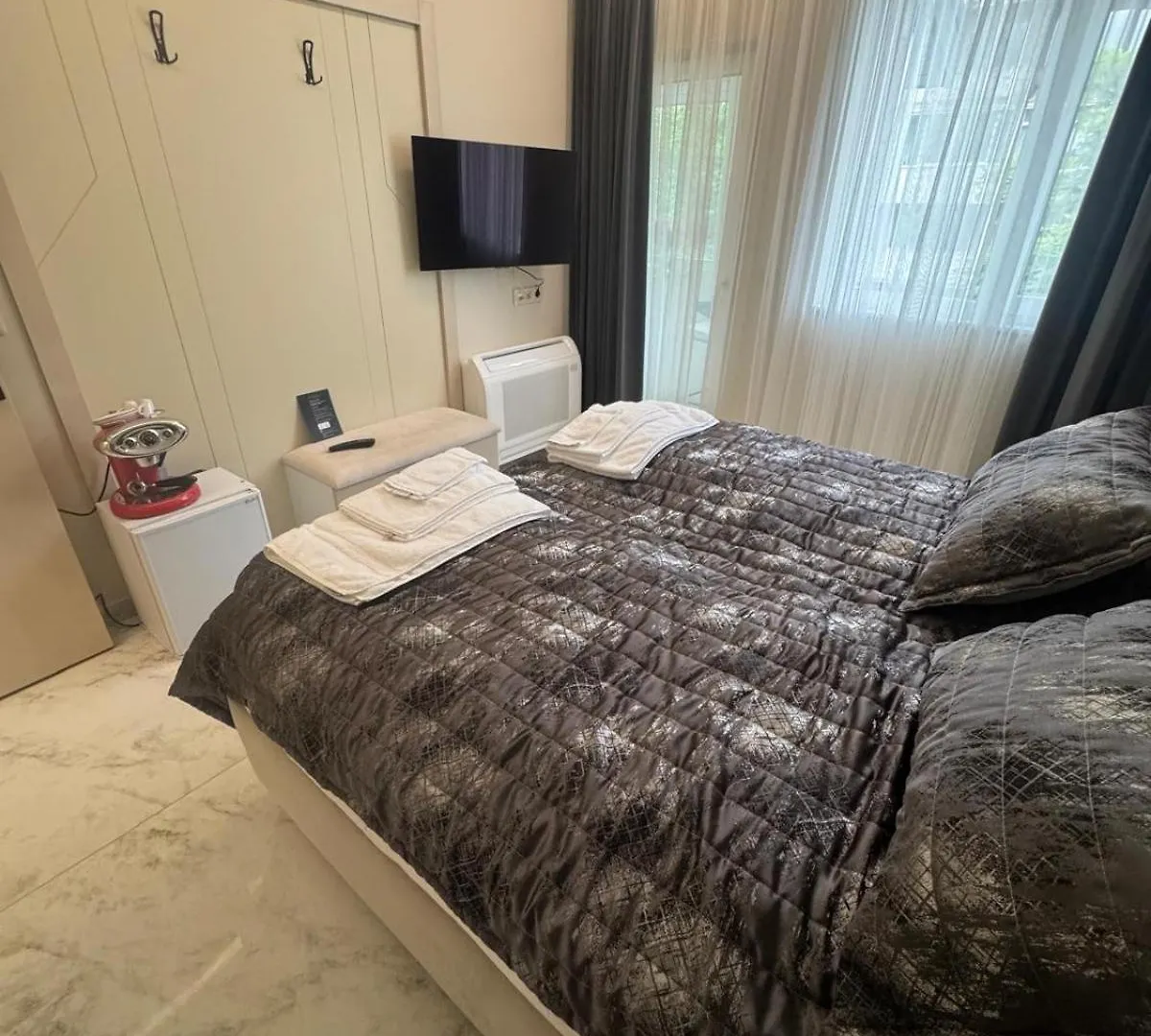 Luxurious House With Three Deluxe Rooms & Free Parking Sofia Bulgaria