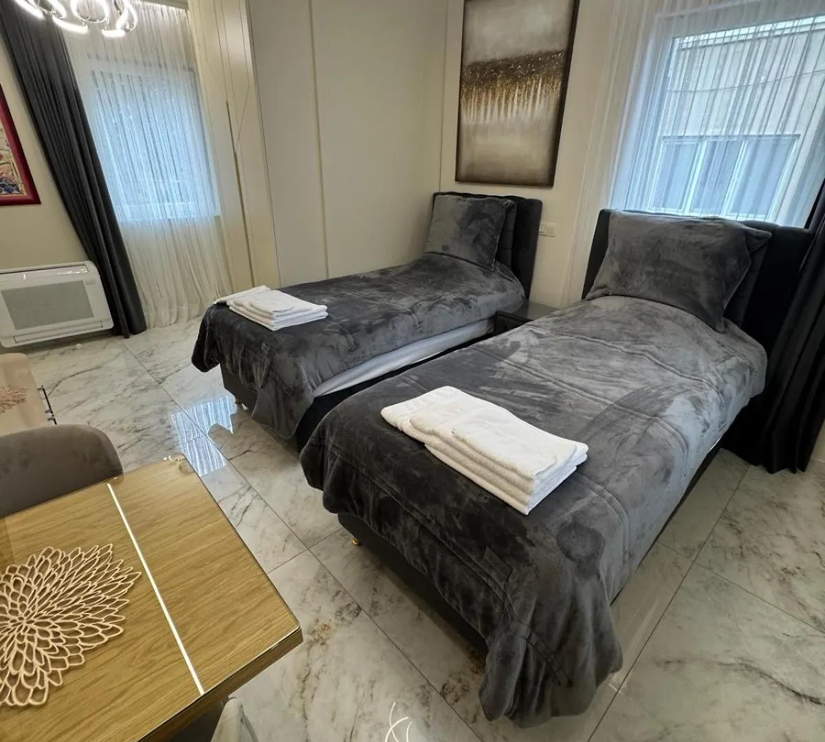 Luxurious House With Three Deluxe Rooms & Free Parking Sofia
